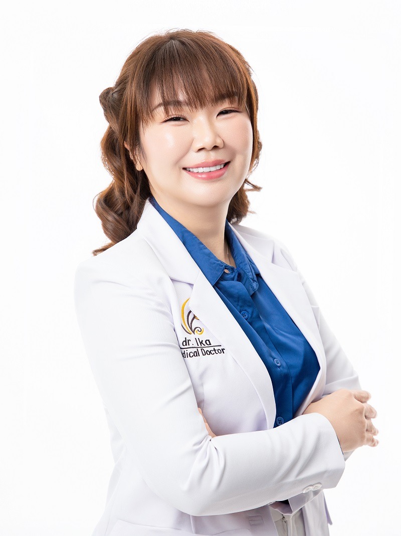 dr. Maria Fransisca, Dipl. Cidesco, Melihat Dunia dengan Ilmu, Menyentuh Perempuan dengan Empati