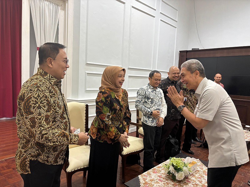 Inda Deryanne Hasman, S.H., M.M., Turun ke Masyarakat untuk Memastikan Jaminan Kesehatan Bisa Dinikmati Seluruh Rakyat Indonesia