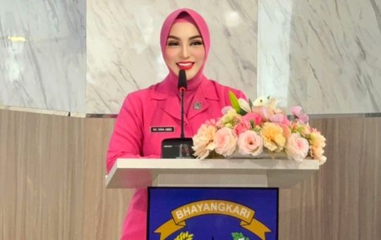 Ibu Vina Abdi 3.JPG